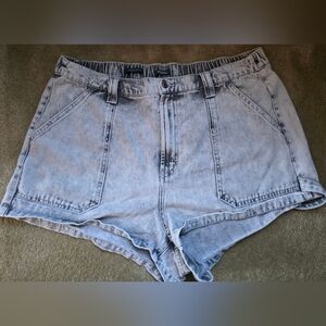 Wildfable Vintage-Inspired Light Wash Women’s Denim Shorts Size 17 Plus Size